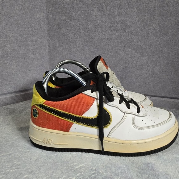 Nike Other - NIKE AIR FORCE 1 LV8 1  "ROSWELL RAYGUNS" SZ 5.5Y White Orange 1 String